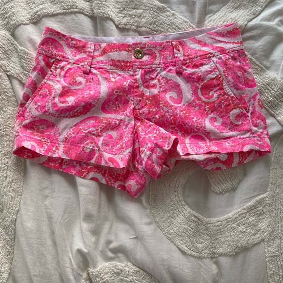 Lilly Pulitzer Walsh Short - Picture 1 of 3